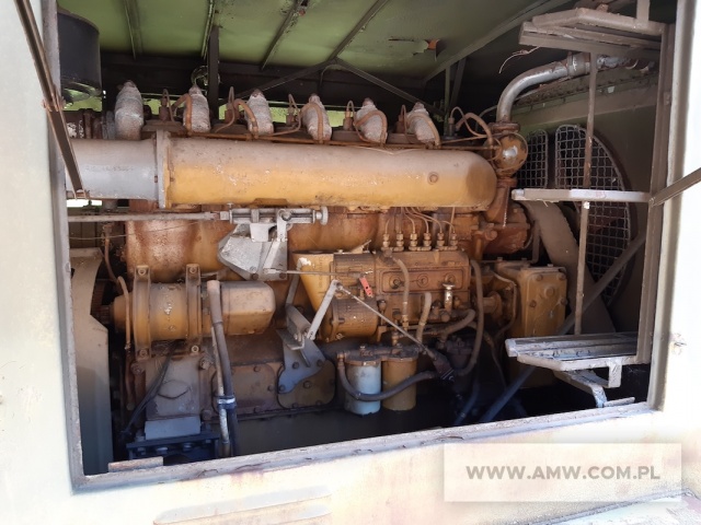 Polowa stacja zasilania PAD 100-3/400/P2 (100 kW, 400 V, 50 Hz) na p-pie 2 os. (ciężar własny 3 800 kg, urwane mocowanie tylnej osi) 